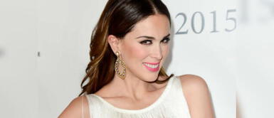 Jacky Bracamontes deslumbra con esplendorosos vestidos de gala con cadenas, diamantes y tul Jacky Bracamontes deslumbra con esplendorosos vestidos de gala con cadenas, diamantes y tul