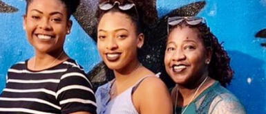 Angela Leyva pide cama UCI para su madre que tiene COVID-19 Ángela Leyva pide cama UCI para su madre con COVID-19