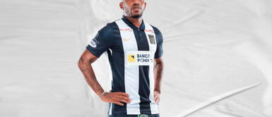 La ‘Foquita’ Farfán se disculpa por romper protocolo tras difusión de video con amigos Jefferson Farfán se disculpa tras difusión de video con amigos: “Fue un descuido de mi parte”