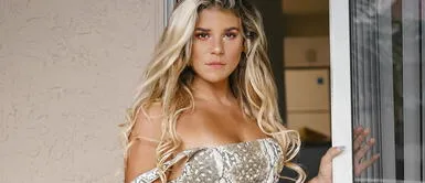 Macarena Vélez estrena elegante outfit de verano Macarena Vélez se impone con la tendencia de los boyfriend jeans para esta temporada