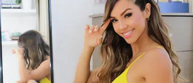 Paloma Fiuza Paloma Fiuza apuesta por estilo con maxi botas en diferentes colores