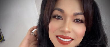 Dayanita da cátedra de estilo con flamante vestido rojo con detalle drapeado. Dayanita incendia las redes sociales con flamante vestido rojo con detalle drapeado