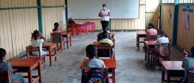 Regreso a clases: directores de escuelas reciben llamada del ministro de Educación Regreso a clases: directores de escuelas reciben llamada del ministro de Educación