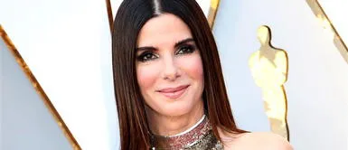 Sandra Bullock y su peculiar hack de belleza para eliminar las bolsas de los ojos Sandra Bullock y su peculiar hack de belleza para eliminar las bolsas de los ojos
