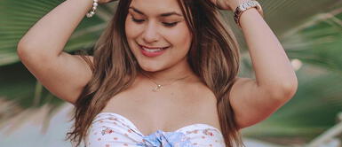 Lesly Águila Lesly Águila se despide del verano con poderosos outfits que marcan tendencia