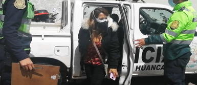 Huancayo: enfermera pedía 4 mil soles a cambio de una cama UCI para los pacientes Huancayo: enfermera pedía 4 mil soles a cambio de una cama UCI para los pacientes