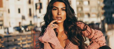 Ivana Yturbe Ivana Yturbe muestra el poderío del denim con los jeans más cómodos que marcan silueta