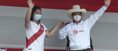 Alfredo Torres afirma que Pedro Castillo y Keiko Fujimori tienen espacio para crecer ante 23% de votos indecisos y en blanco Alfredo Torres: "Pedro Castillo y Keiko Fujimori tienen espacio para crecer ante alto porcentaje de votos indecisos y en blanco"