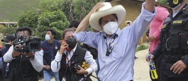 Castillo no cerrará el Congreso de la República, como lo pide Cerrón Castillo no cerrará el Congreso de la República, como lo pide Cerrón