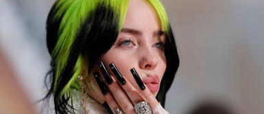 Billie Eilish genera polémica al aparecer en portada de Vogue con lencería Billie Eilish se transforma para la portada de Vogue con outfit de lencería que rompe esquemas