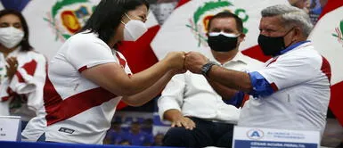 Elecciones 2021: César Acuña anuncia su apoyo a Keiko Fujimori para esta segunda vuelta electoral Acuña entrega su plan de gobierno a Fujimori: “No quiero un gobierno de izquierda”