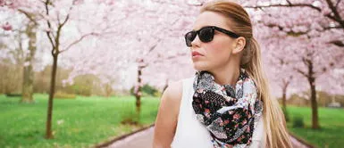 Pashminas La pashmina se convierte en el accesorio indispensable para todo outfit de otoño 2021