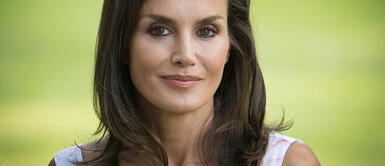 Reina Letizia y vestido tweed Reina Letizia revela la elegancia del tweed en reluciente outfit de invierno