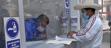 Pedro Castillo acude a la Defensoría del Pueblo tras amenazas de muerte de López Aliaga Pedro Castillo acude a la Defensoría del Pueblo tras amenazas de muerte de López Aliaga