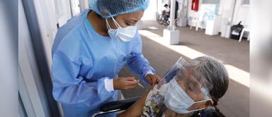 Vacuna COVID-19 Perú: Especialista revela si puedes vacunarte contra la influenza si ya te inoculaste contra el coronavirus ¿Puedes vacunarte contra la influenza si ya te inmunizaron contra el coronavirus? Especialista explica