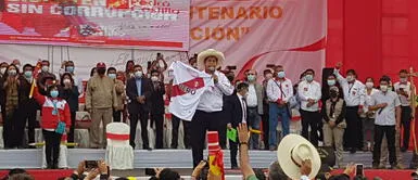 Pedro Castillo presentó al equipo técnico que elaboró su plan de gobierno Pedro Castillo presentó en sociedad al equipo técnico que elaboró su plan de gobierno