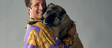 Cómo llevar el pantalón cargo según el estilo que luce en redes Diego Boneta Cómo llevar el pantalón cargo según el estilo que luce en redes Diego Boneta