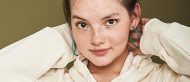 Francisca Aronsson Inspírate en la falda con drapeado que domina el nuevo look de Francisca Aronsson