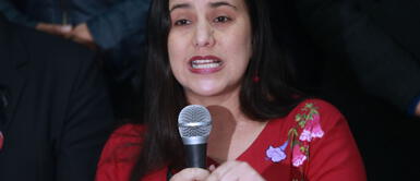 Verónika Mendoza criticó a las personas que usan el ataque terrorista de Sendero Luminoso en el VRAEM para fines políticos electorales Verónika Mendoza: “Es repugnante ver cómo utilizan estos dolorosos hechos para fines político electorales”