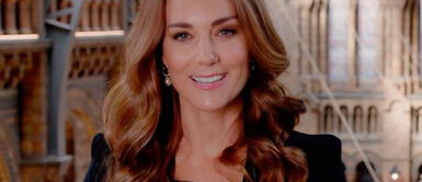 Kate Middleton y vestido azul Kate Middleton se inspira en Lady Di y recrea look de los 90 con un toque moderno