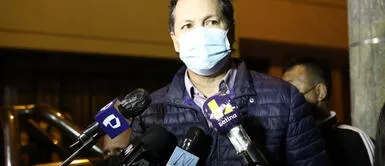 El excandidato a la presidencia por Somos Perú, Daniel Salaverry, teme que Keiko Fujimori llegue a la presidencia porque "tendría el ejecutivo y casi un bloque de 100 congresistas". El excandidato a la presidencia por Somos Perú, Daniel Salaverry, teme que Keiko Fujimori llegue a la presidencia porque "tendría el ejecutivo y casi un bloque de 100 congresistas".