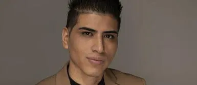 Joven que estuvo con John Kelvin aclaró que ambos son solteros. John Kelvin es captado saliendo con otra joven cuando aún convive con su esposa