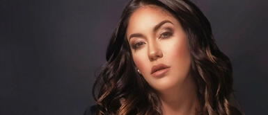 Tilsa Lozano deslumbra con vestido con falda asimétrica y acabado de lentejuelas. Tilsa Lozano encanta en redes sociales con audaz vestido de lentejuelas y falda asimétrica