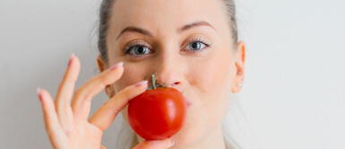 Mascarilla de tomate Mascarilla de tomate: Conoce los beneficios de la última tendencia de belleza en Instagram