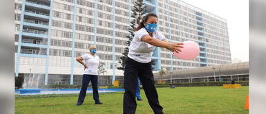 COVID-19 Perú: EsSalud recomienda 30 minutos de actividad física para disminuir factores de riesgo ante el coronavirus EsSalud recomienda 30 minutos de actividad física para reducir factores de riesgo ante la COVID-19