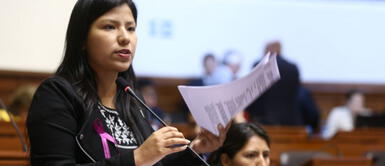 Indira Huilca afirma que el fujimorismo no es una opción democrática, porque proviene de una etapa dictatorial de Alberto Fujimori Indira Huilca: “El fujimorismo no es una opción democrática, proviene de una etapa dictatorial de Alberto Fujimori”