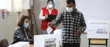 El JNE también se pronunció sobre el tema, precisando que dichos delitos están en el Código Penal y en la Ley Orgánica de Elecciones. Jefe de la ONPE: “Es delito publicar el voto y nadie puede obligarte, bajo violencia o amenaza, a votar en un sentido u otro”