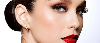 Janick Maceta El vestido blazer es la tendencia que Janick Maceta exhibe como la más top de esta temporada