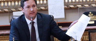 Daniel Salaverry asegura que, si Keiko Fujimori llega a ser presidenta, tendría el monopolio del poder Daniel Salaverry: “Si Keiko llega a ser presidenta, tendría el monopolio del poder”