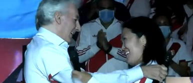Keiko Fujimori y Álvaro Vargas Llosa en mitin Álvaro Vargas Llosa a Keiko Fujimori: "Tras 30 años de enfrentamientos, ha llegado la reconciliación"