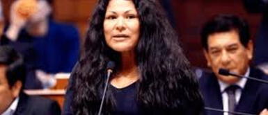 Yesenia Ponce fue representante de Fuerza Popular y renunció a su bancada en 2018. Yesenia Ponce niega haber aportado dinero en efectivo a Fuerza Popular como señala la ONPE