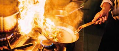 Guía para evitar accidentes en la cocina. ¿Debo apagar con agua un incendio causado por aceite? ¡Evita accidentes en la cocina!