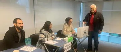 Las primeras mesas de votación para la Segunda Elección Presidencial 2021 fueron instaladas en Wellington, Nueva Zelanda. Segunda vuelta presidencial 2021: peruanos en Nueva Zelanda son los primeros en votar