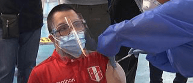 Infectólogo asegura que una persona vacunada contra la COVID-19 Infectólogo asegura que una persona vacunada contra la COVID-19 "queda con inmunidad permanente"