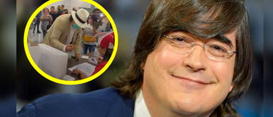 Jaime Bayly alborotó a señoras cuando acudió a votar en Miami Jaime Bayly alborotó a señoras cuando acudió a votar en Miami