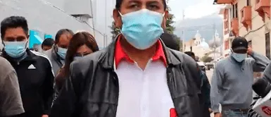 Vladimir Cerrón acudió a votar con una camisa que integraba el logo de Perú Libre. Foto: captura/Twitter Vladimir Cerrón sería sancionado por JEE de Huancayo por infringir ley de neutralidad