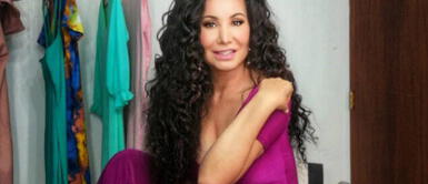 Janet Barboza y blazer dress Janet Barboza rompe esquemas con un moderno vestido blazer digno de alfombra roja