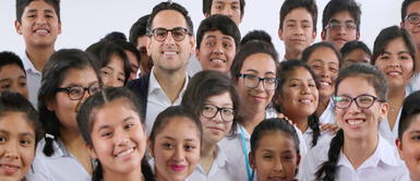 Sinfonía por el Perú es una organización sin fines de lucro que trabaja gracias al soporte de donantes nacionales e internacionales. Trabajo de Sinfonía por el Perú contribuye a reducir el trabajo infantil