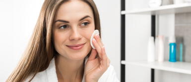 Exfoliar piel ¡Cuidado! Exfoliar el rostro con azúcar o café puede ser dañino para la piel