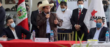 El líder de Perú Libre, Pedro Castillo, se reunió con alcaldes de la Asociación de Municipalidades del Perú (Ampe). Pedro Castillo sobre su virtual gobierno: “No estamos para desestabilizar, sino fortalecer la democracia”