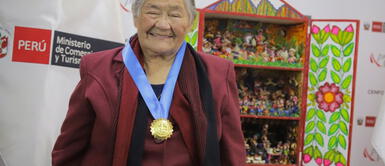 Artesana cusqueña Genoveva Núñez es elegida Amauta de la Artesanía Peruana Artesana cusqueña Genoveva Núñez es elegida Amauta de la Artesanía Peruana