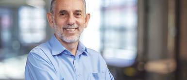 Pedro Francke afirma que no es indispensable cambiar la Constitución para cambiar la política económica. Pedro Francke: “No se necesita cambiar la Constitución para cambiar la política económica”