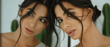 Ivana Yturbe se suma a la fiebre de los corsés con su último look. Ivana Yturbe presume su pancita de embarazo gracias a un top estilo corsé de terciopelo