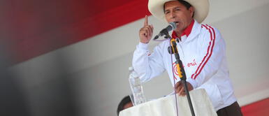 Pedro Castillo lamentó la muerte de Sacarías Meneses y lo denominó como “héroe de la democracia” Pedro Castillo sobre Sacarías Meneses: “Héroe de la democracia. Ha demostrado que los derechos constitucionales se defienden hasta con la vida”