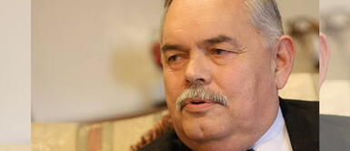 Jorge Montoya es parte del grupo de políticos que viajó a Estados Unidos para lograr una reunión con la OEA. Jorge Montoya tras encuentro con funcionario de la OEA: "ha sido una reunión fructífera"