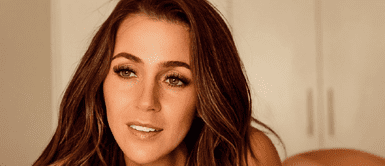 Ducelia Echevarría fusiona lo mejor del estilo y practicidad en un fabuloso teddy coat. Ducelia Echevarría fusiona lo mejor del estilo y practicidad en un fabuloso teddy coat